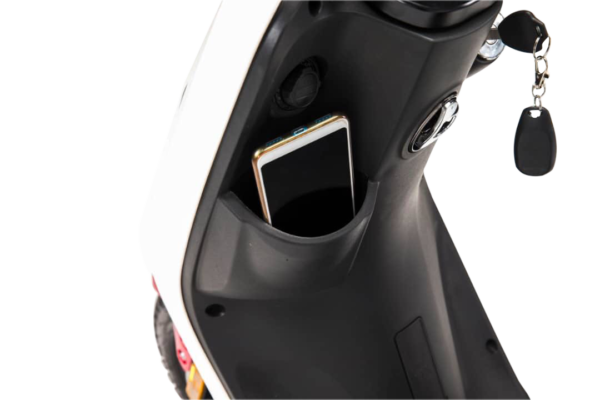 IVA S4 e-scooter detail telefoonhouder